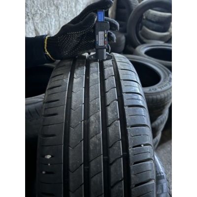 Шини Kumho Ecsta HS51 215/55 R16 93V Б/У 6 мм