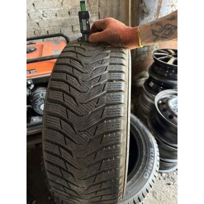 Шины Kumho WinterCraft Ice WI-31 225/55 R17 101T Б/У 8,5 мм